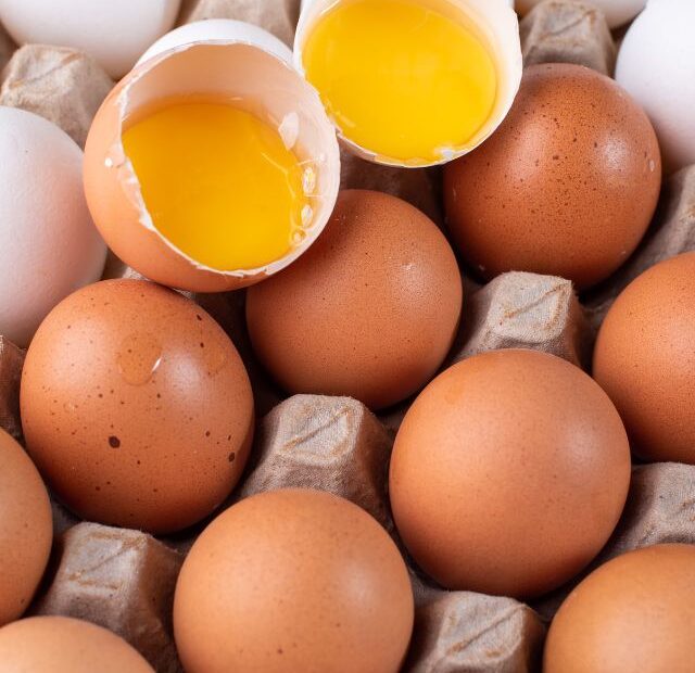 6 Risky Effects of Consuming Too Many Eggs