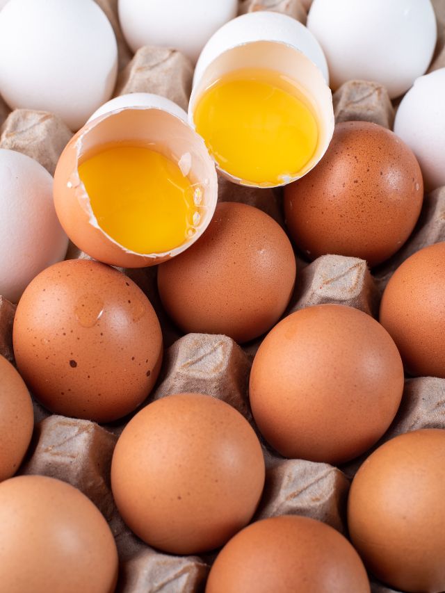 6 Risky Effects of Consuming Too Many Eggs