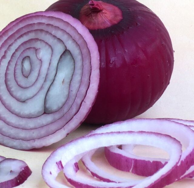 What Parts of Onions are Toxic to Dogs?