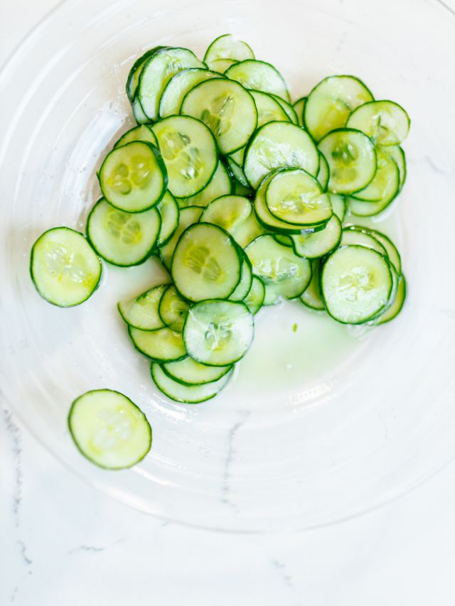 6 Benefits of Cucumber Water