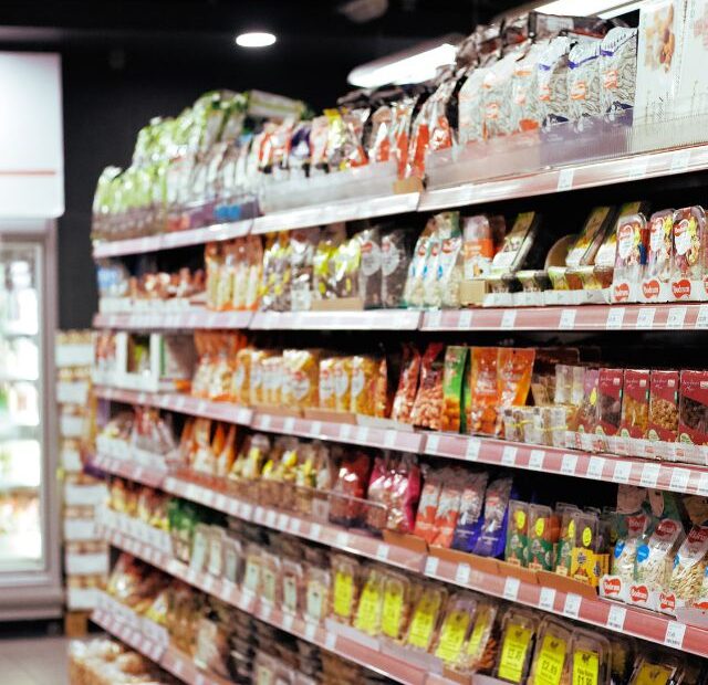 Why Heinen's Has the Best Prepared Foods From Grocery Stores