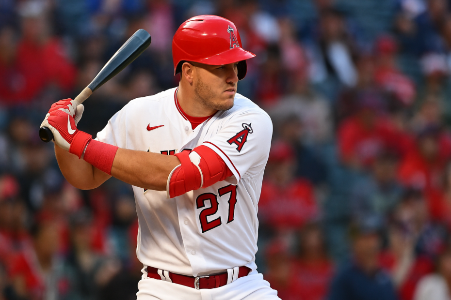 Mike Trout Returns to Angels Lineup, Helps Snap Losing Streak
